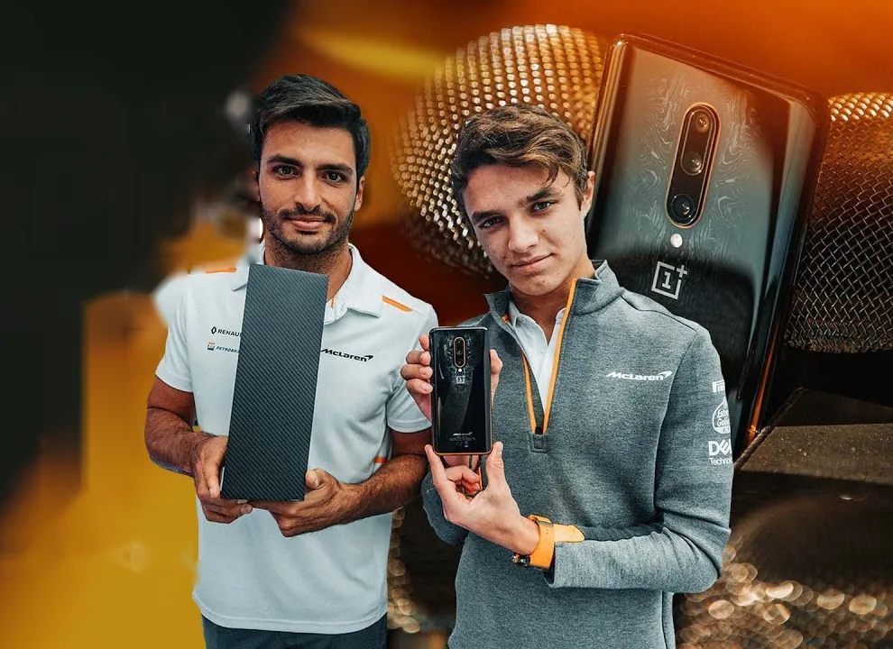 Carlos Sainz and Lando Norris unboxing the OnePlus 7T Pro McLaren Edition
